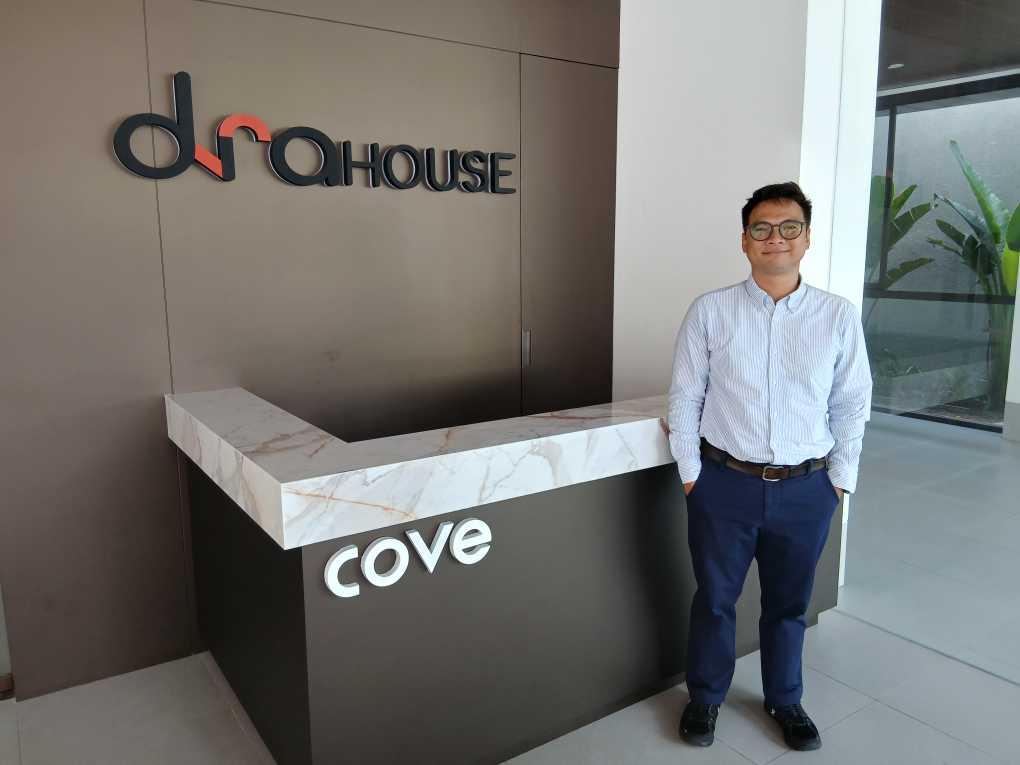 Bimo Darmoyo, Country Director of Commercial & Strategy Cove, saat berbicara dalam acara peresmian lima properti co-living baru di Jakarta.