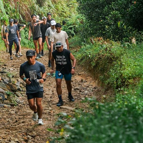 foto-1-new-balance-menggelar-acara-trail-run-bertajuk-hidden-tracks-di-cisadon-bogor-1.jpg