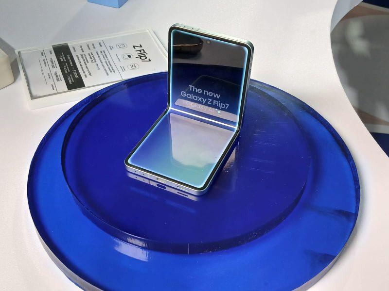 Saat Teknologi Ikut Menulis, Memotret, dan Mendengar: Cerita dari Galaxy Z Fold7, Z Flip7, dan Watch8